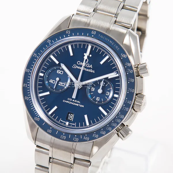 06867_watchlounge_lo_1.jpg