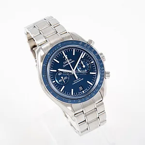 06870_watchlounge_lo.jpg