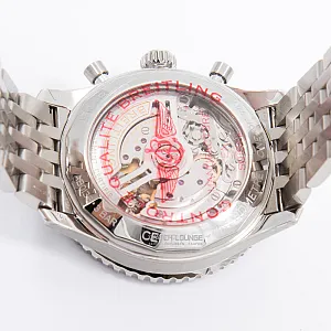 06897_watchlounge_lo.jpg