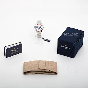 06902_watchlounge_lo.jpg