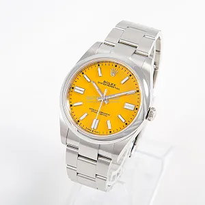 06935_watchlounge_lo.jpg
