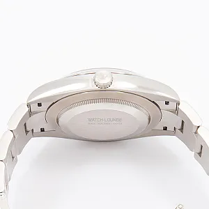 06936_watchlounge_lo.jpg