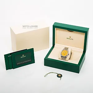 06940_watchlounge_lo.jpg
