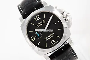 06942_watchlounge_lo.jpg