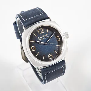 06955_watchlounge_lo.jpg