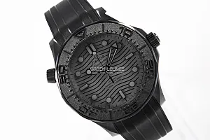 06986_watchlounge_lo.jpg