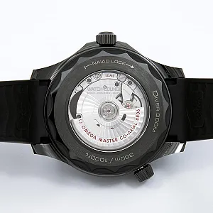 06992_watchlounge_lo.jpg