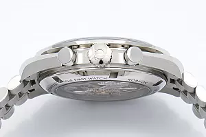 07006_watchlounge_lo_1.jpg