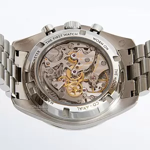 07008_watchlounge_lo.jpg