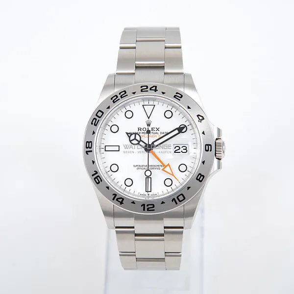 07013_watchlounge_lo_1.jpg
