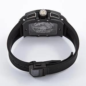 07031_watchlounge_lo.jpg