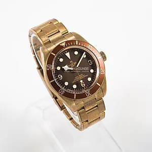 07037_watchlounge_lo.jpg