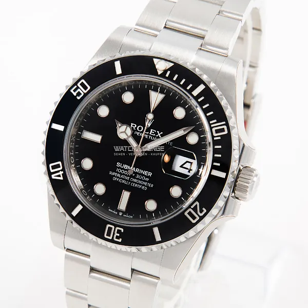 07067_watchlounge_lo_1.jpg