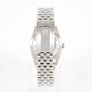 07164_watchlounge.jpg