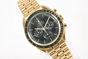 07167_watchlounge_lo.jpg