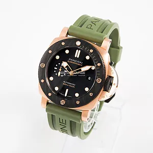 07208_watchlounge_lo.jpg