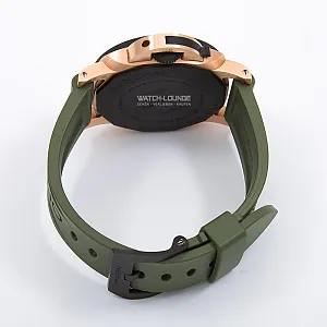 07211_watchlounge_lo.jpg