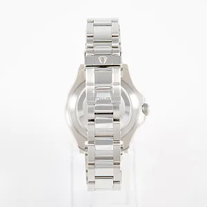 07255_watchlounge_lo.jpg