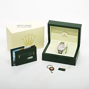 07258_watchlounge_lo.jpg