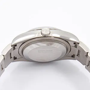 07265_watchlounge_lo.jpg