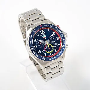 07273_watchlounge_lo.jpg