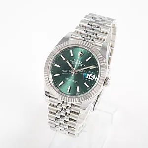 07299_watchlounge_lo.jpg