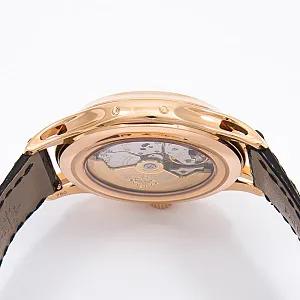 07319_watchlounge_lo.jpg