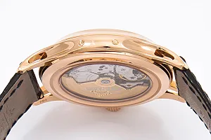 07319_watchlounge_lo.jpg