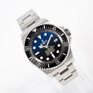 07328_watchlounge_lo.jpg