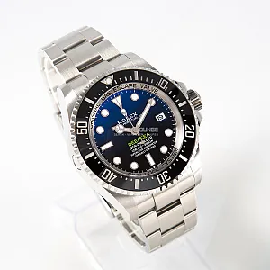 07330_watchlounge_lo.jpg