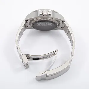 07334_watchlounge_lo.jpg