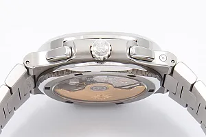 07394_watchlounge_lo.jpg