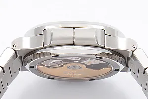 07395_watchlounge_lo.jpg