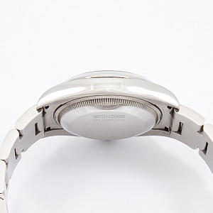 07419_watchlounge_lo.jpg