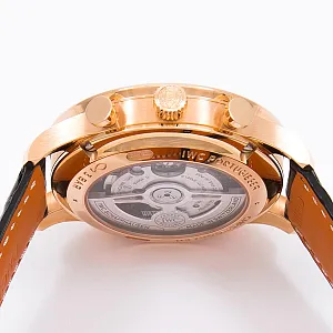 07429_watchlounge_lo.jpg