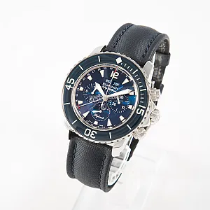 07480_watchlounge_lo.jpg