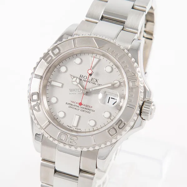 07561_watchlounge_lo_1.jpg
