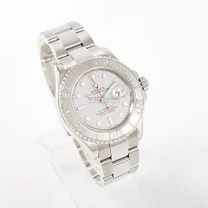 07564_watchlounge_lo.jpg