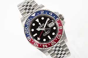 07597_watchlounge_lo_1.jpg