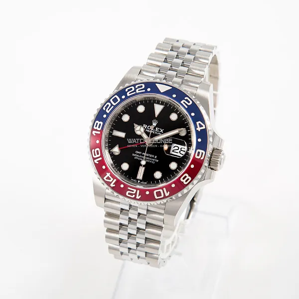 07600_watchlounge_lo_1.jpg