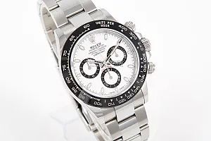 07629_watchlounge_lo_1.jpg