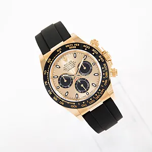 07634_watchlounge_lo.jpg