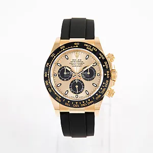 07635_watchlounge_lo.jpg
