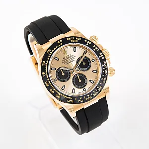 07636_watchlounge_lo.jpg