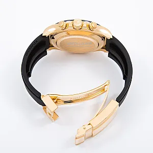 07640_watchlounge_lo.jpg