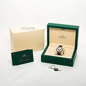 07642_watchlounge_lo.jpg