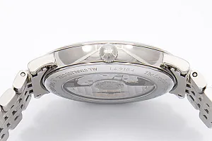 07760_watchlounge_l49104116_lo.jpg