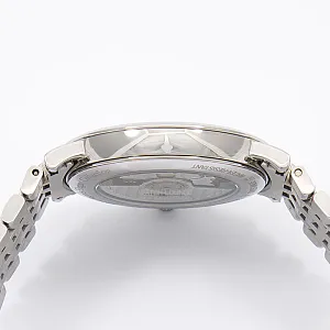 07761_watchlounge_l49104116_lo.jpg