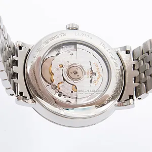07762_watchlounge_l49104116_lo.jpg