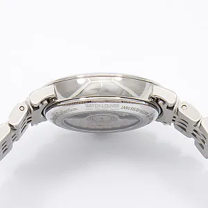 07800_watchlounge_l43104116_lo.jpg